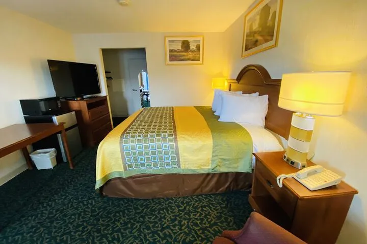 Room 2 of 16