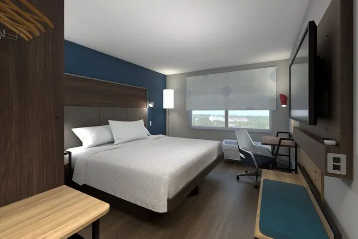 Room 3 of 10