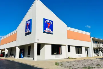 Super 7 Inn Tupelo