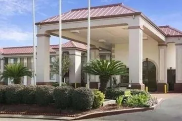 Staywell Suites