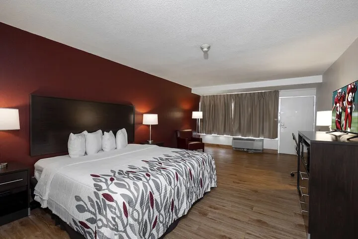 Room 5 of 27