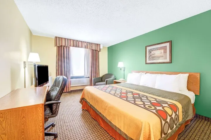 Room 3 of 16