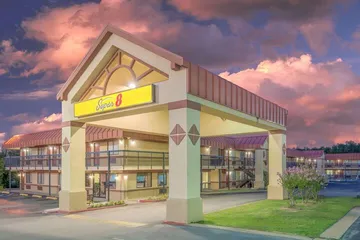 Super 8 by Wyndham Tulsa / Route 66
