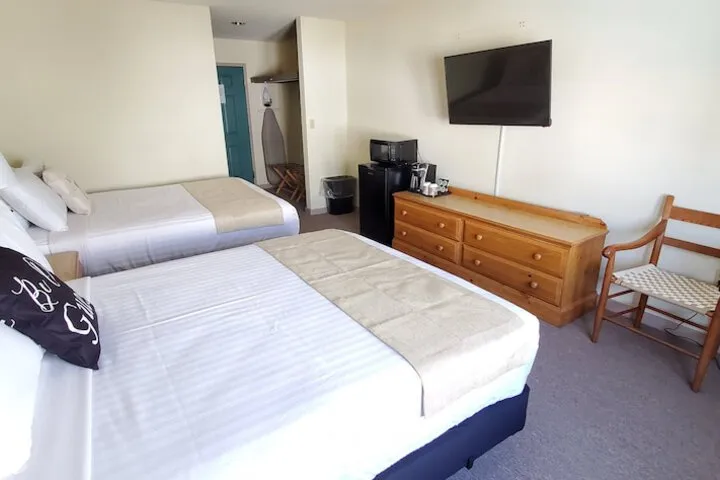 Room 3 of 31