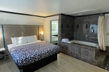 Discovery Inn