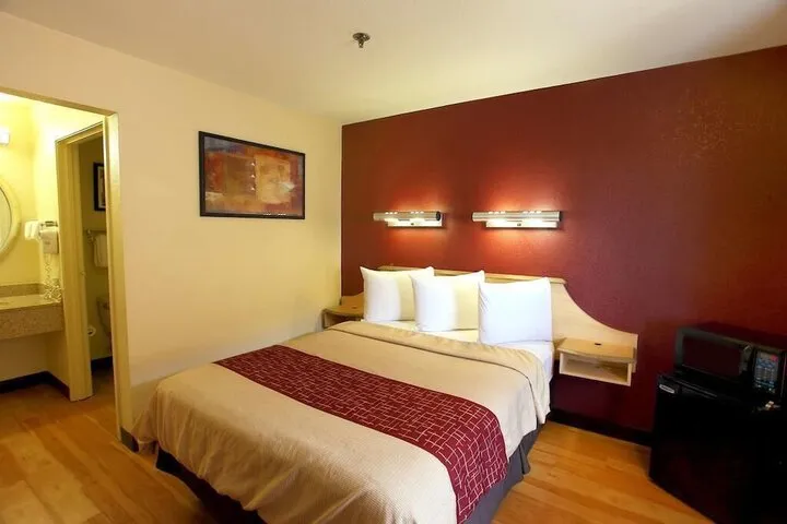 Room 5 of 27