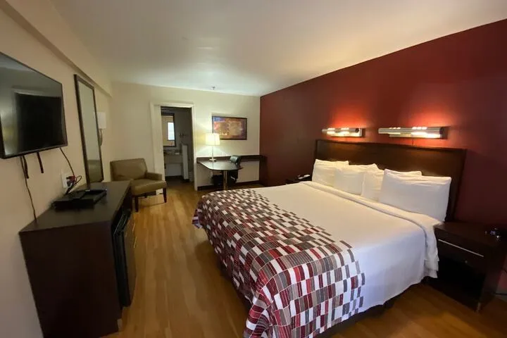 Room 3 of 27