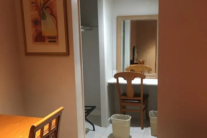 Room 5 of 22