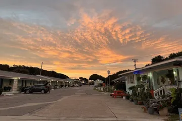 Swell Motel