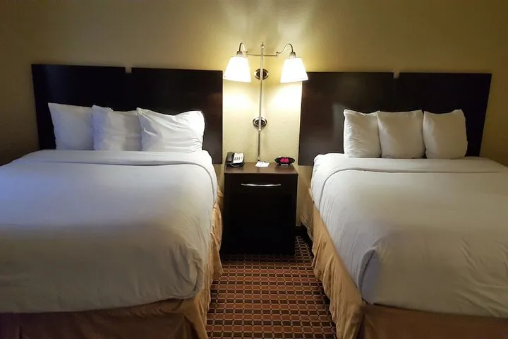 Room 4 of 30