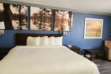 Days Inn by Wyndham Rosenberg