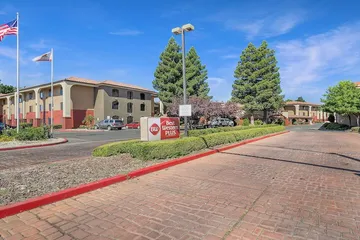 Best Western Plus Heritage Inn