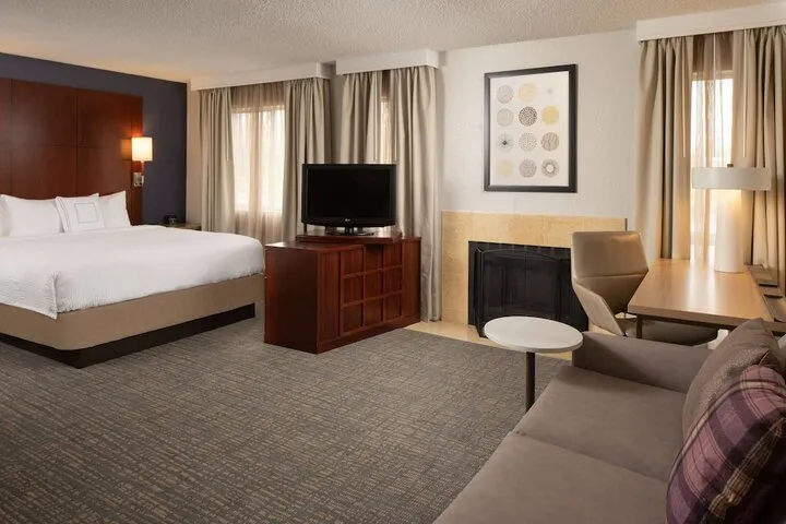 Room 5 of 25