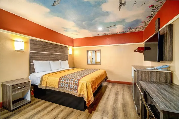 Room 3 of 22