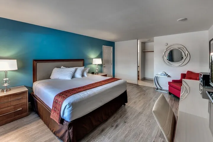 Room 3 of 20