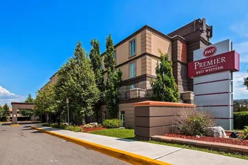 Best Western Premier Toronto Airport Carlingview Hotel