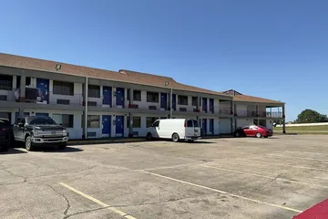 Executive Inn & Suites