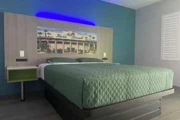 Hi-Way Host Motel