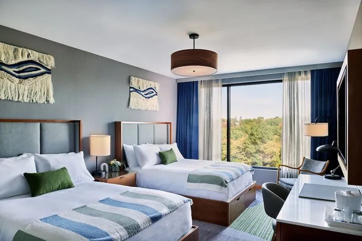 Room 5 of 28