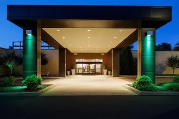 Holiday Inn Hotel & Suites Charleston West by IHG