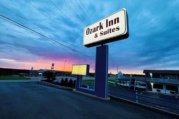 Ozark Inn & Suites