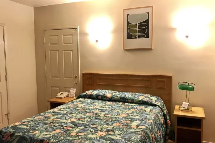 Room 4 of 24