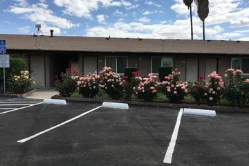 Maple Inn & Suites