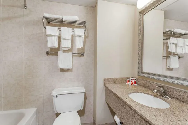 Room 5 of 28