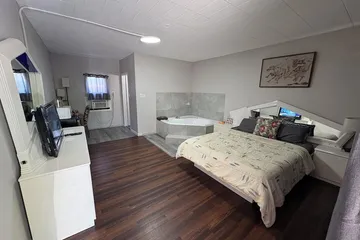 Advance Inn