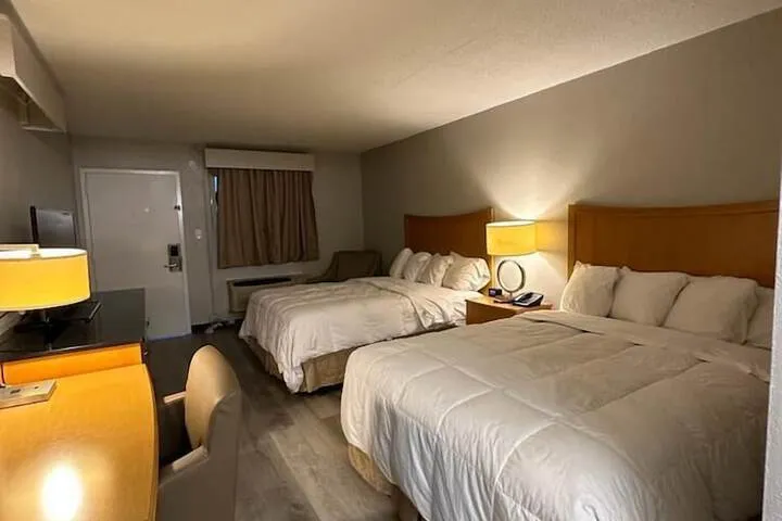 Room 3 of 17