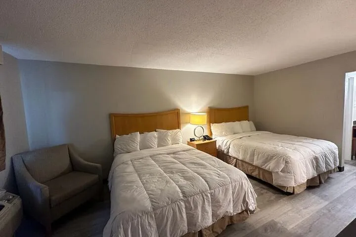 Room 2 of 17