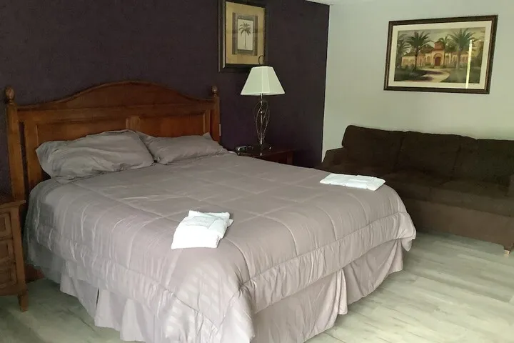 Room 5 of 15