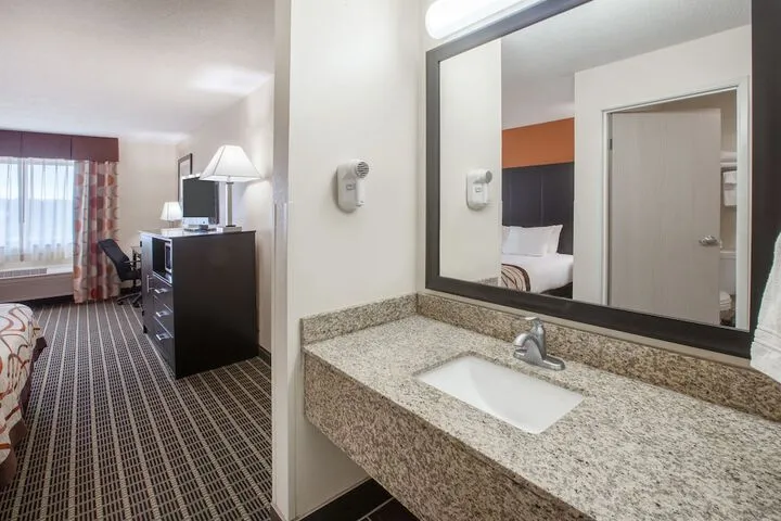 Room 3 of 18