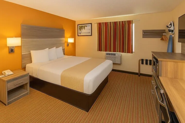 Room 2 of 21