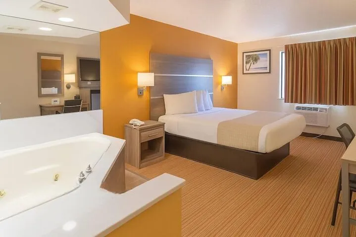 Room 5 of 21