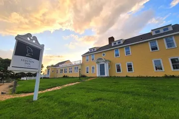 The General Stanton Inn