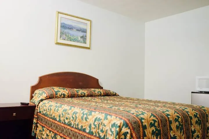 Room 5 of 14