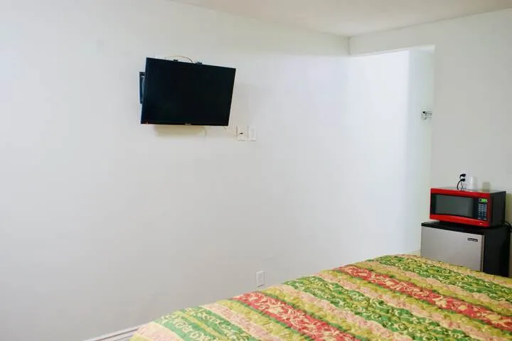 Room 4 of 14