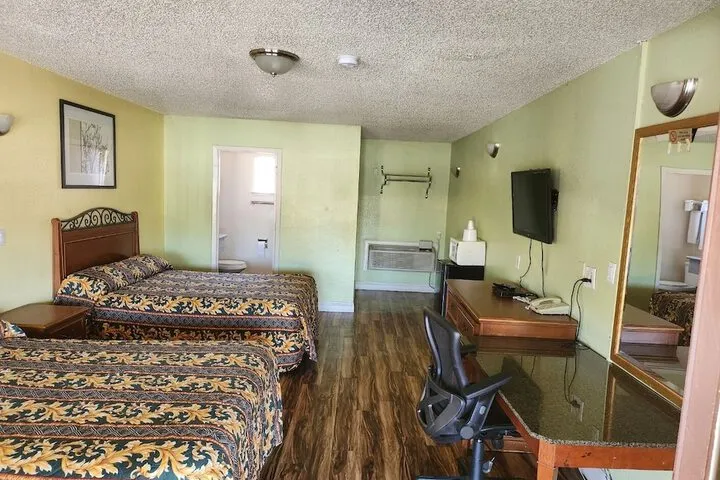 Room 5 of 34