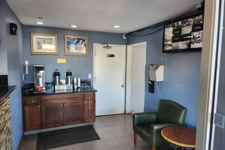 Hotel 2 of 34