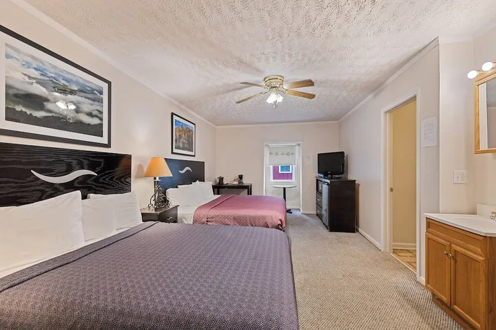 Room 3 of 12
