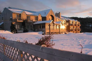 Battures Hotel Fjord Saguenay