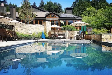 Topnotch Resort