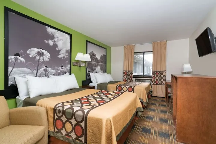 Room 5 of 20