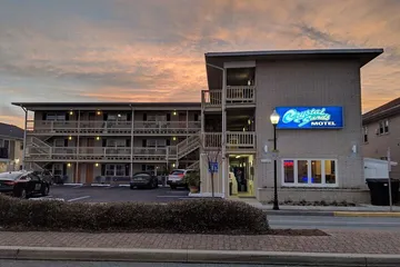 Crystal Sands Motel