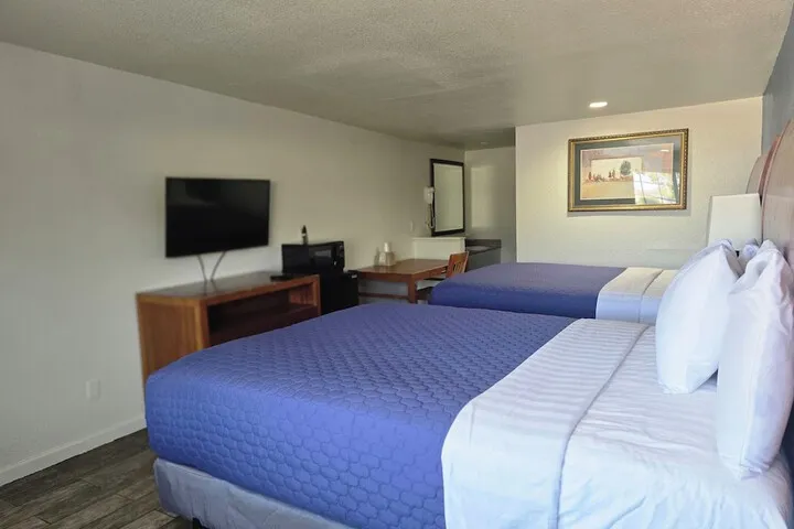 Room 4 of 26
