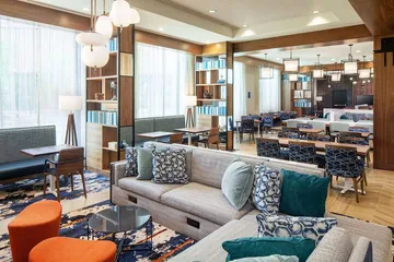 Hampton by Hilton at the Boston Seaport District