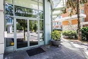 Comfort Hotel Vancouver Airport
