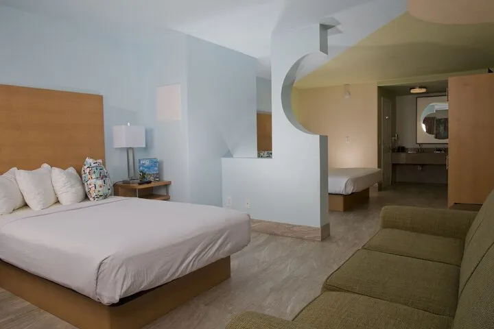 Room 4 of 50