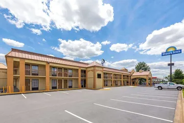Days Inn by Wyndham Oak Grove / Ft. Campbell